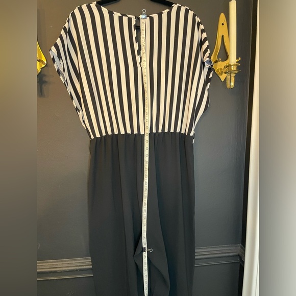 Vertical Striped Batwing Sleeve Wide Leg Jumpsuit - Picture 4 of 10